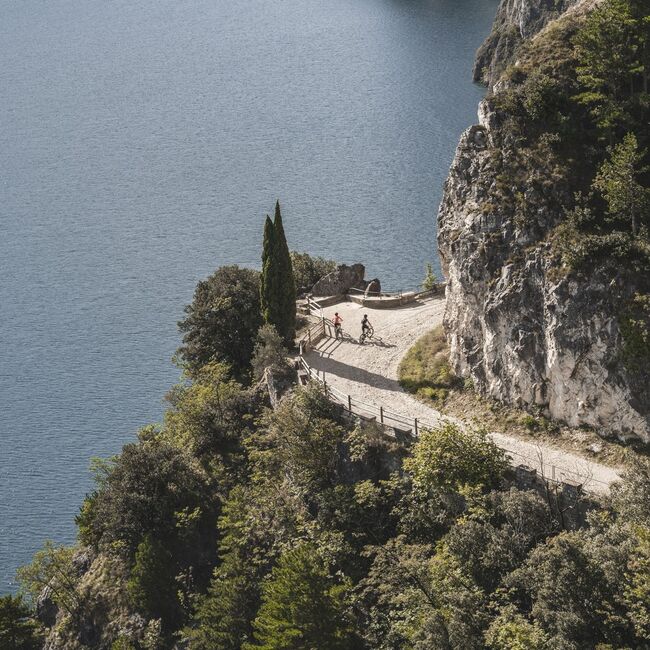Sentiero del Ponale e Lago di Ledro