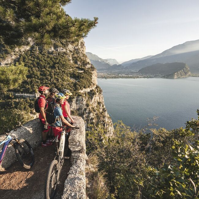 Sentiero del Ponale e Lago di Ledro